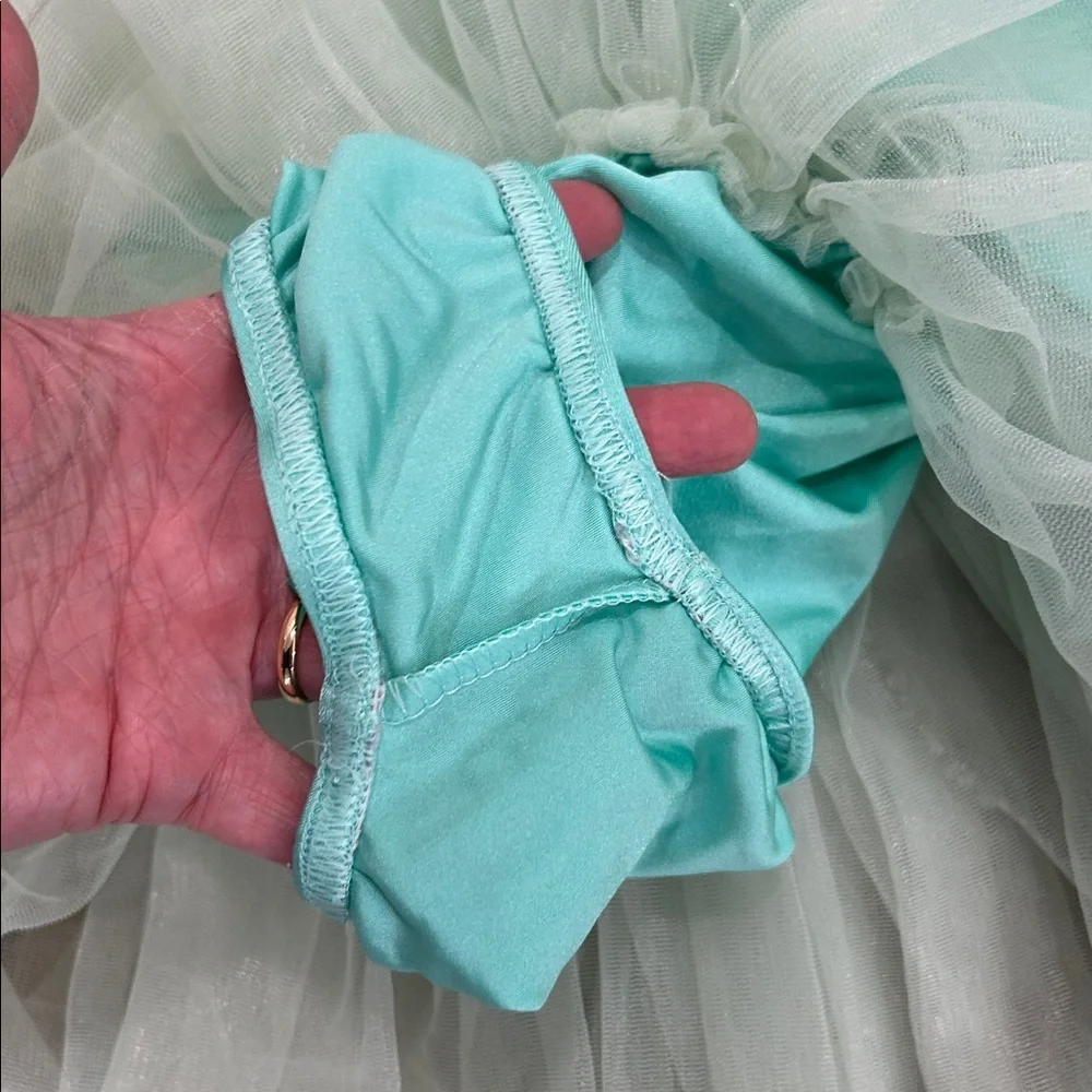 La Petite Ballerina costume size SC beautiful turquoise & green sequined w/bow